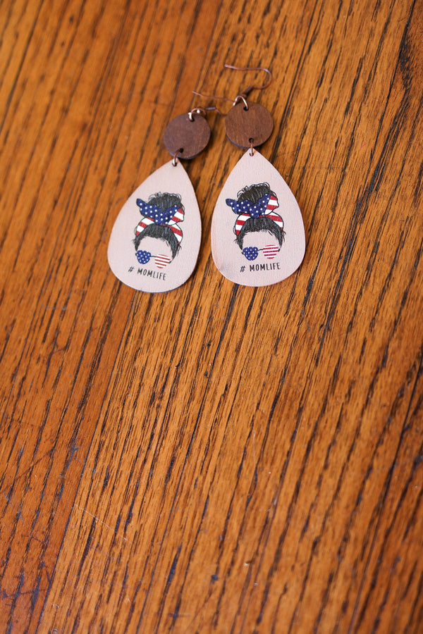 USA Flag "#MOMLIFE" Wooden Dangle Earrings - Coeur de la Mode