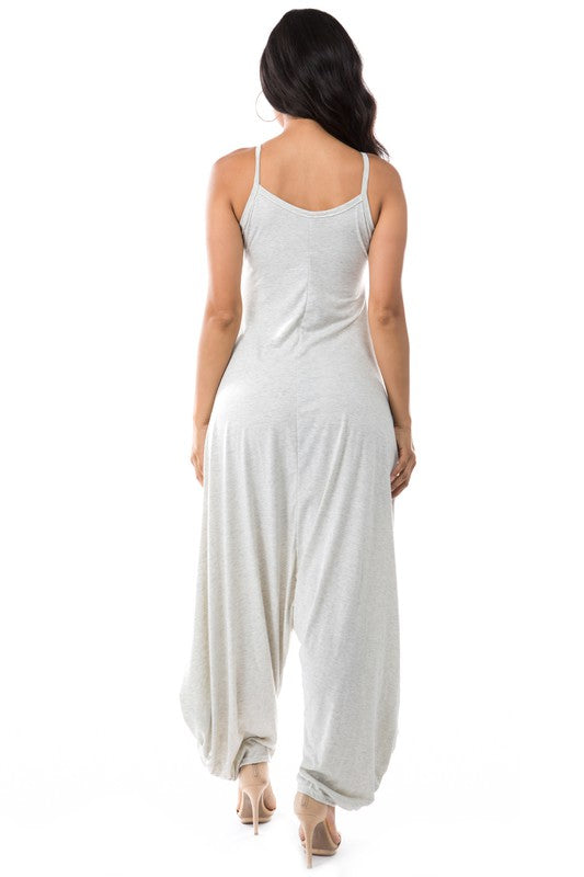 
 Effortless Elegance with a Touch of Sexy: V-Neck Harem Jumpsuit
 Step into effortless style and a hint of allure with our V-Neck Harem Jumpsuit. This exquisite pieCoeur de la Mode