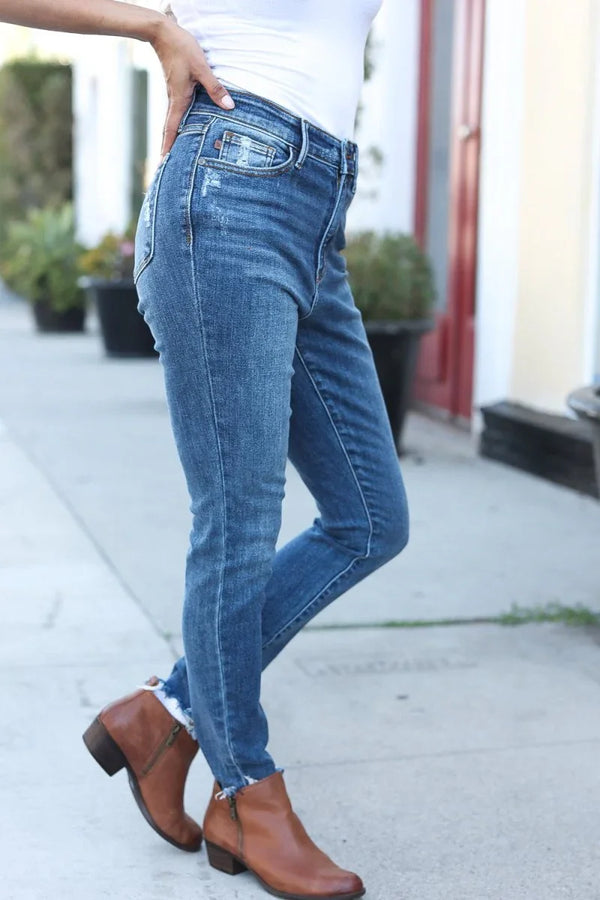 Judy Blue Dark Wash Mid Rise Minimum Distressed Straight Leg Jeans - Coeur de la Mode