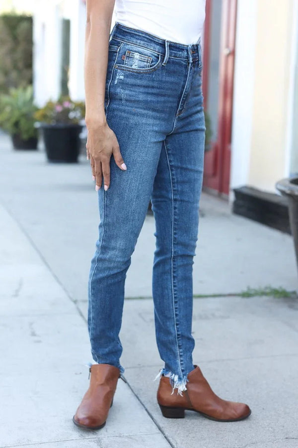 Judy Blue Dark Wash Mid Rise Minimum Distressed Straight Leg Jeans - Coeur de la Mode