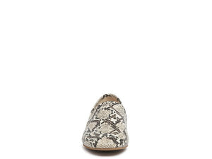 JULIA LEATHER POINTED LOAFERS - Coeur de la Mode