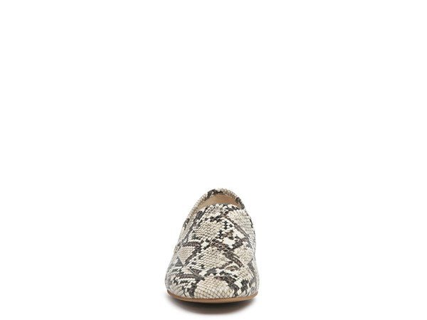 JULIA LEATHER POINTED LOAFERS - Coeur de la Mode