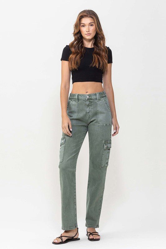 Mid Rise Straight Jeans with Cargo Pocket Detail - Coeur de la Mode