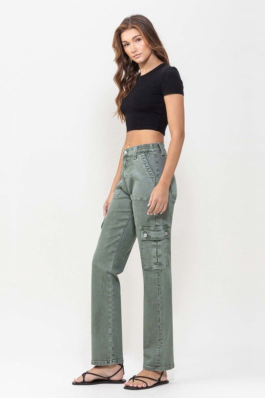 Mid Rise Straight Jeans with Cargo Pocket Detail - Coeur de la Mode