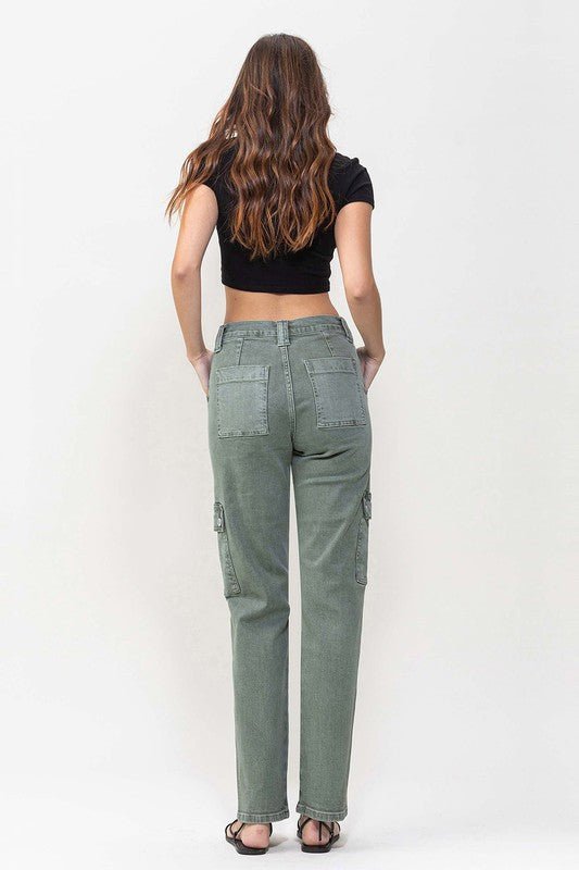 Mid Rise Straight Jeans with Cargo Pocket Detail - Coeur de la Mode