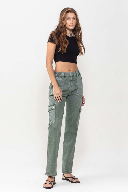 Mid Rise Straight Jeans with Cargo Pocket Detail - Coeur de la Mode