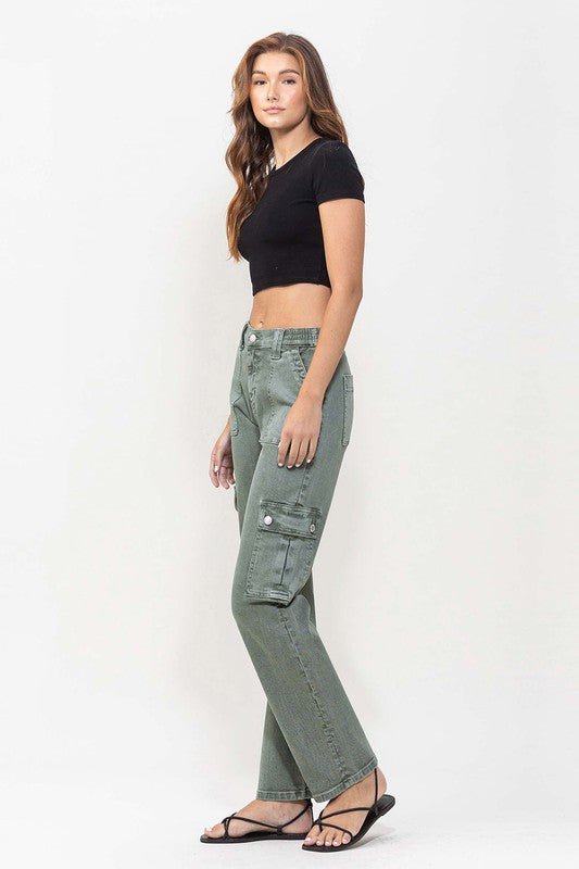 Mid Rise Straight Jeans with Cargo Pocket Detail - Coeur de la Mode