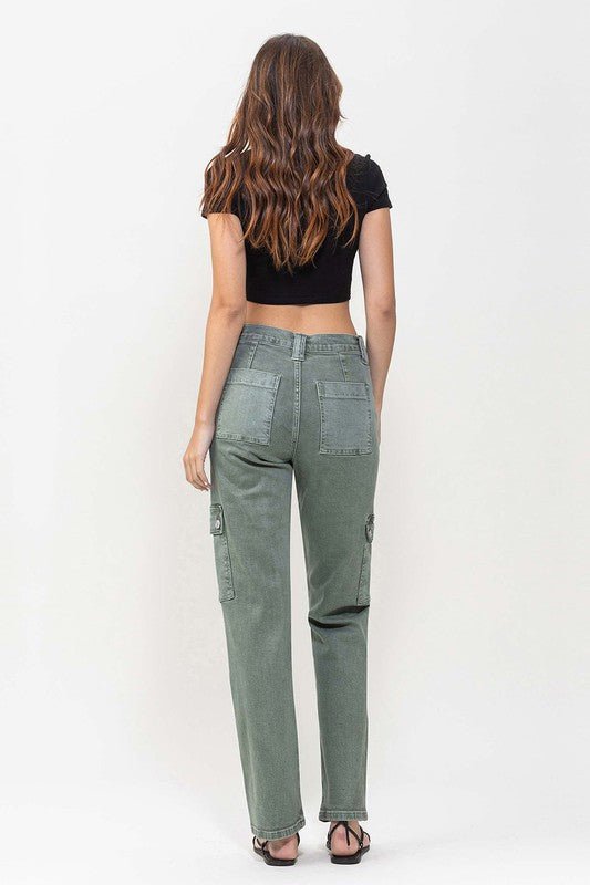 Mid Rise Straight Jeans with Cargo Pocket Detail - Coeur de la Mode