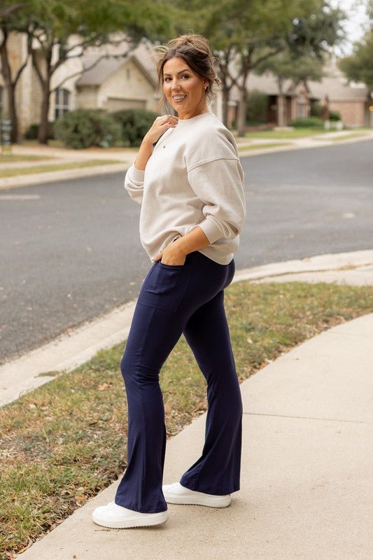 The Mila Navy Bootcut Leggings - Coeur de la Mode