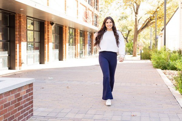 The Mila Navy Bootcut Leggings - Coeur de la Mode
